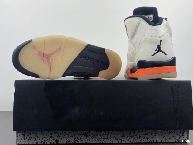 Boostmaster lin Jordan Total Orange 5 DC1060-100 Retro 0731